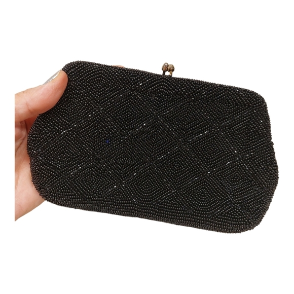 unknown Handbags - Vintage Beaded Hand Clutch/ Change Purse (Bag) - Black